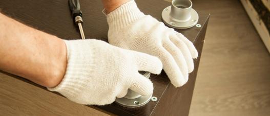 Neumöbellogistik mit Samthandschuhen 